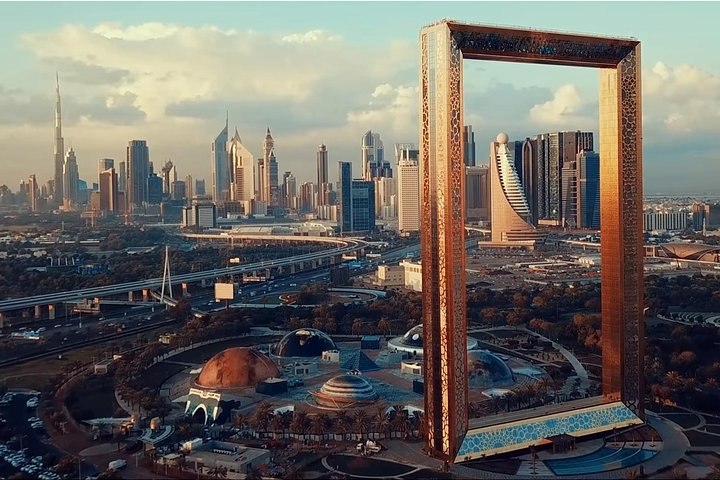 DUBAI GROUP TOUR